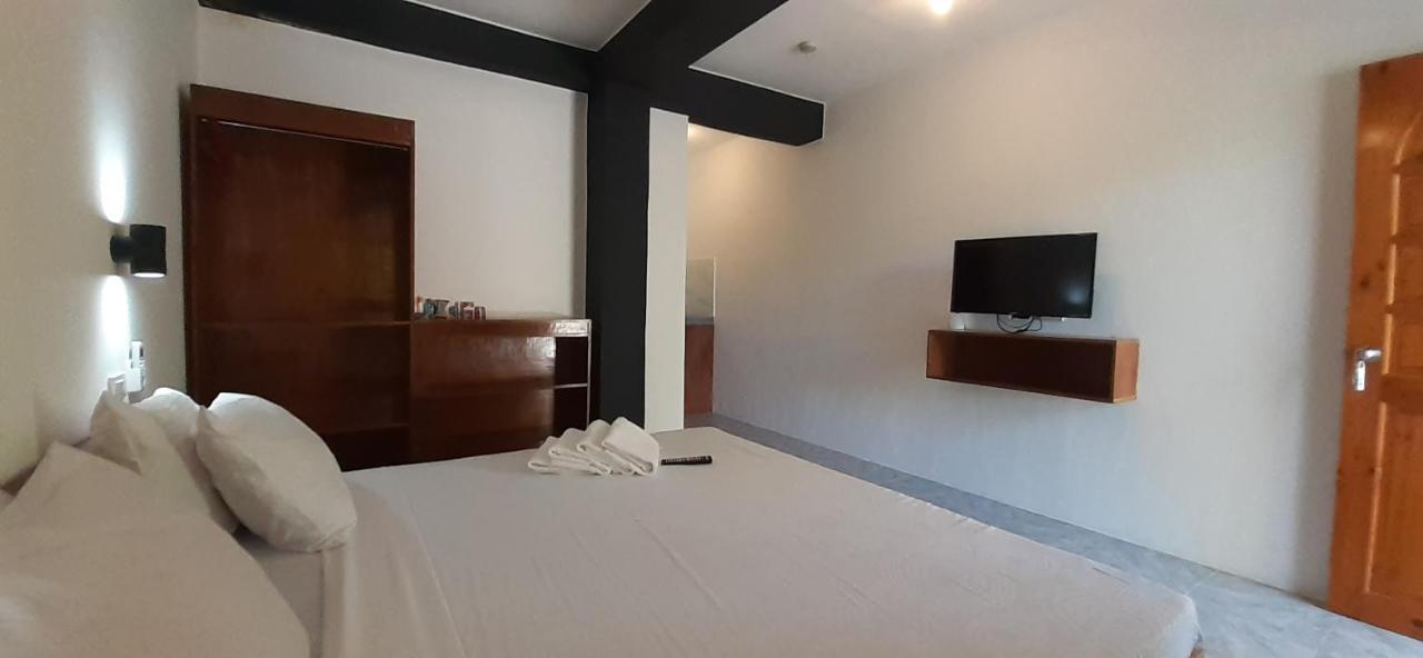 Jalyn'S Resort Sabang Puerto Galera Zewnętrze zdjęcie
