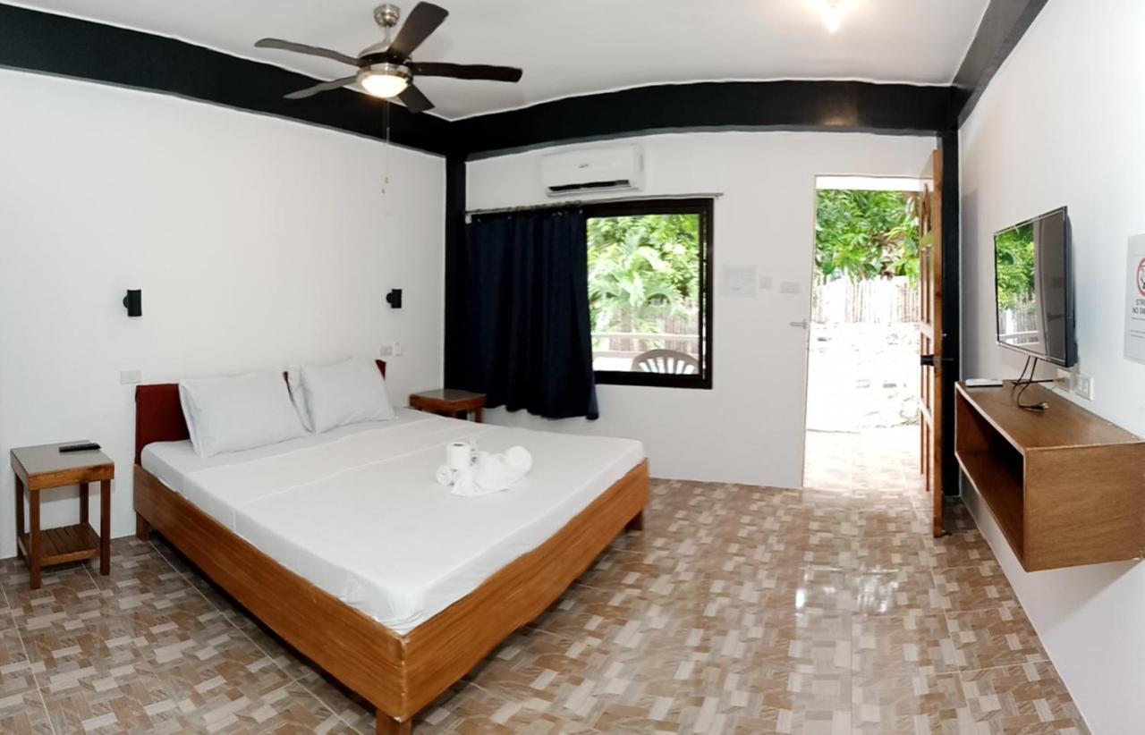 Jalyn'S Resort Sabang Puerto Galera Zewnętrze zdjęcie