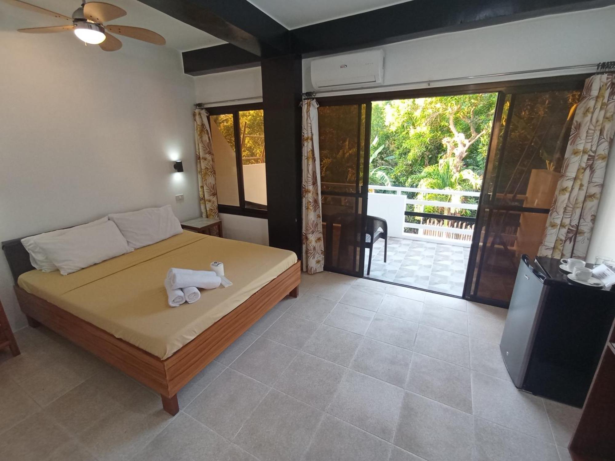 Jalyn'S Resort Sabang Puerto Galera Zewnętrze zdjęcie