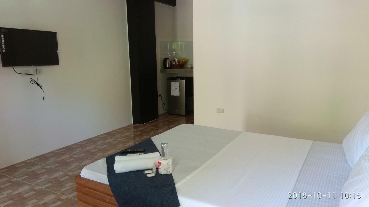 Jalyn'S Resort Sabang Puerto Galera Zewnętrze zdjęcie