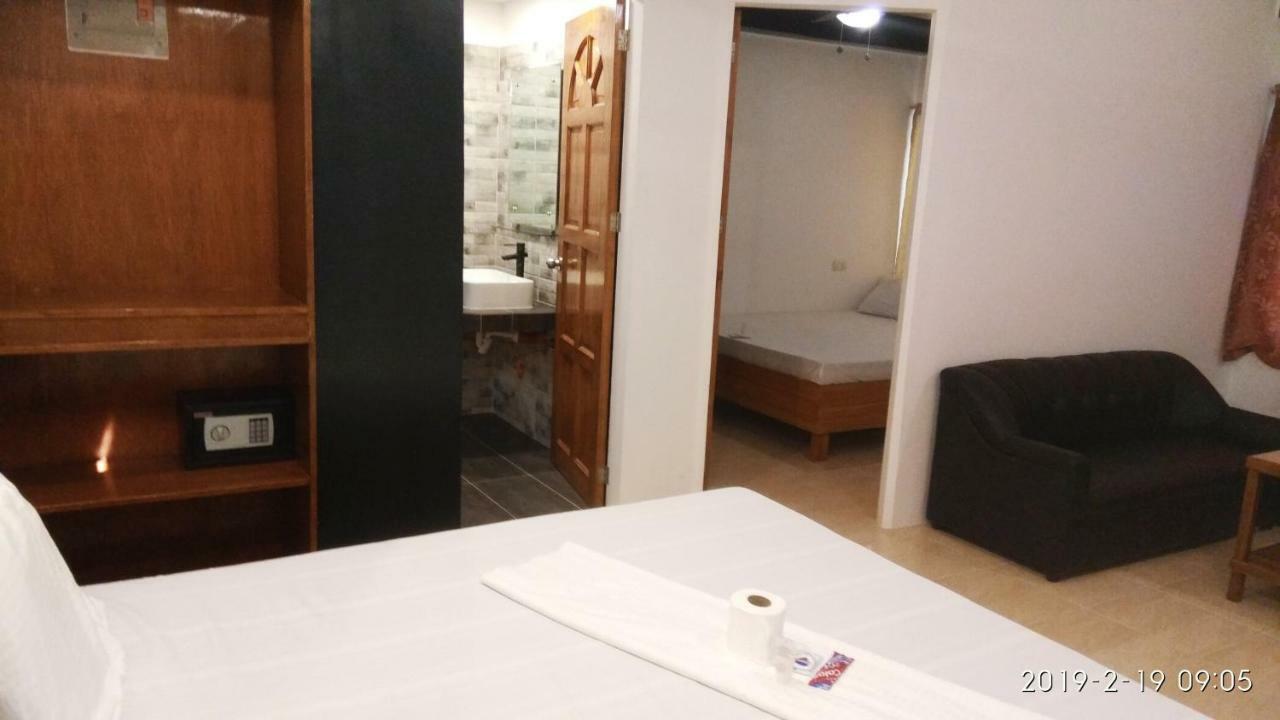 Jalyn'S Resort Sabang Puerto Galera Zewnętrze zdjęcie